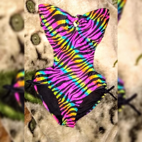 ANIMAL PRINT SWIMSUIT 7-9 - Picture 1 of 2